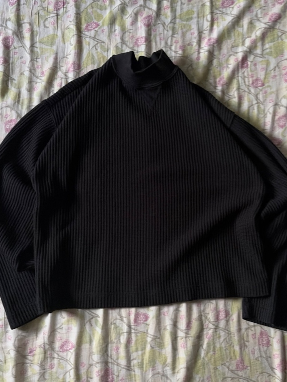 Classic GAP Black Ribbed Henley Mockneck Sweater